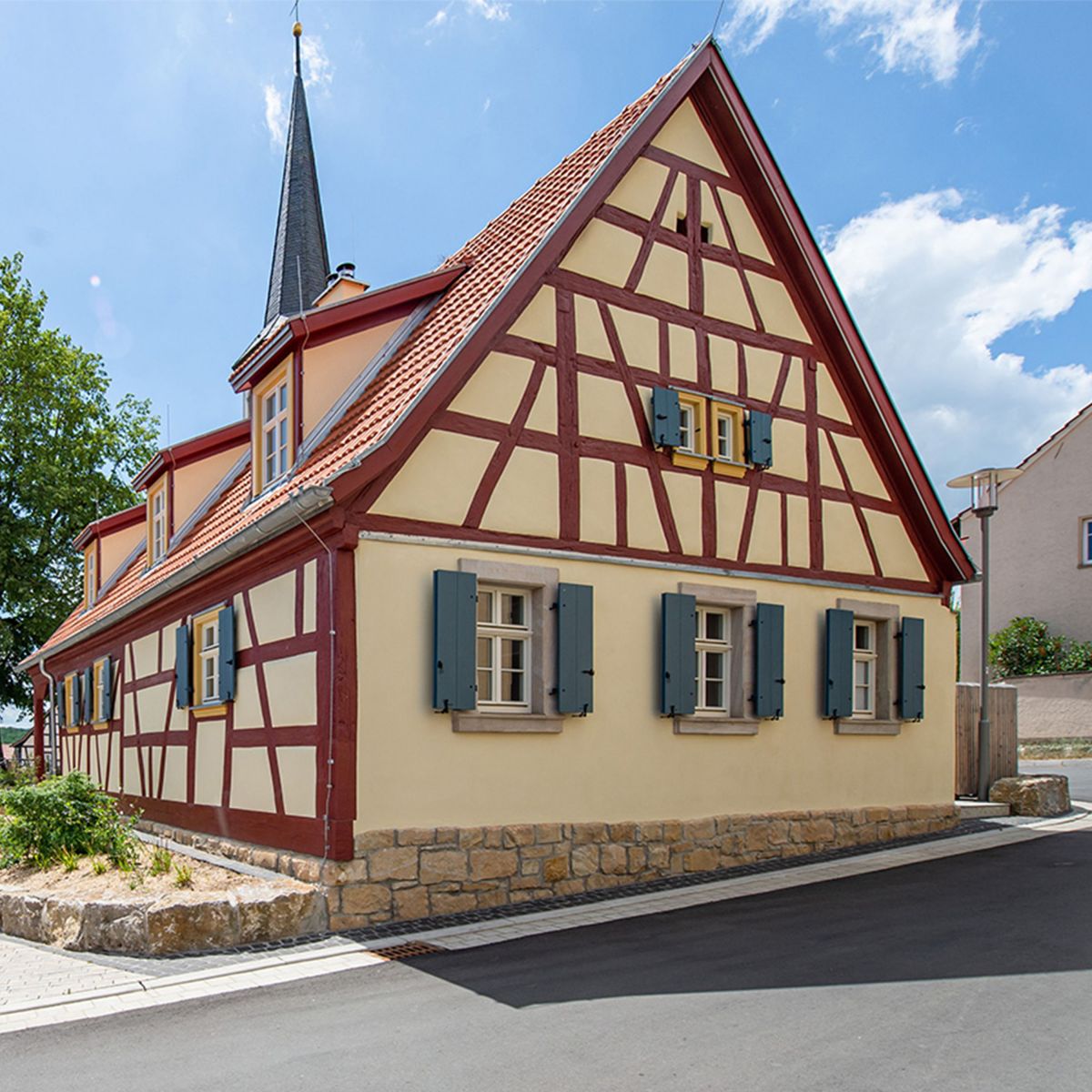 Umbau und Sanierung "Alte Schmiede" Happertshausen